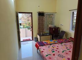 Abaranji Guest House, апартаменты/квартира в городе Тируваннамалай