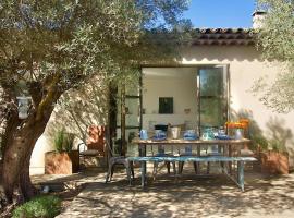 La Matina Family Haven with Olive Garden Oasis โรงแรมในLauris