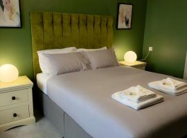 Nomi Rooms & Restaurant, hotel i Bangor