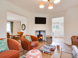 Cuckoo Lodge, holiday home in Wighton