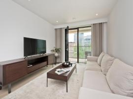 Elegant and Modern Apartments in Canary Wharf right next to Thames، فندق بالقرب من كناري وارف، لندن