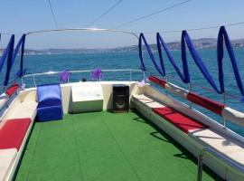 Kmtyachtstanbul, barco en Estambul