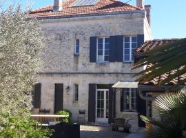 Domaine de Quittignan Brillette, guest house in Moulis-en-Médoc