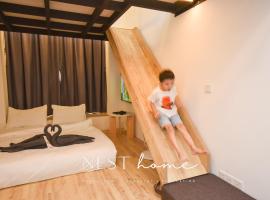 Sunway Grid Loft Suite by Nest Home【Olympic Size Pool】, hótel í Kampong Pendas