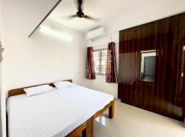 Sishya Service Apartment- 1bhk, IT Expressway, Thoraipakkam, OMR, chennai, íbúð í Chennai