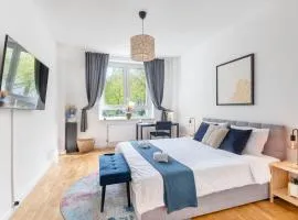 SpaceStays Apartment WIFI Netflix Parking!