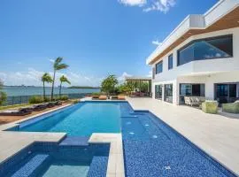 Indulge in Luxury Your Tranquil Resort Mansion Awaits in Vibrant Miami