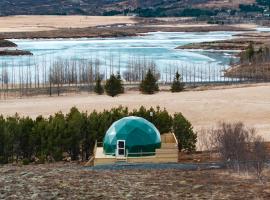 Golden Circle Domes - Lake View, luxury tent in Selfoss