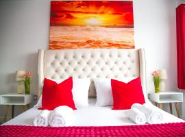 Lucky Home - Ideal for Trade, Consultants & Family - Near Alton Towers, 3 Bedrooms - 4 Beds - Max 5 Guests, hotel in Stoke on Trent