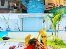 Habitaciones Matrimoniales en Playa Pulpos HOSPEDAJE DELFINES HOUSE, מלון עם חניה בלורין