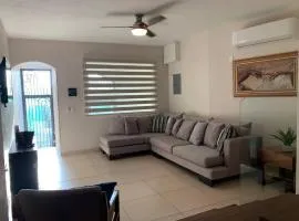 Modern 3 bedroom Private home with Aircondition