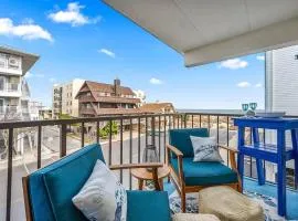 Exquisite Ocean View Condo with Pool