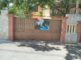 Villa rozenuda, hostal o pensión en Boca Chica