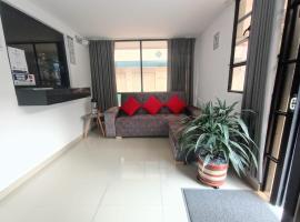 HOSPEDAJE SiLOM, hostel v destinaci Bogotá