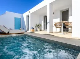Hypnōs boutique villa with amazing heated pool with jacuzzi