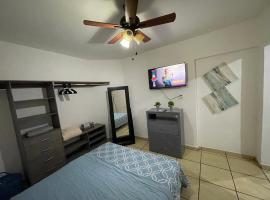 Cozy studio apartment located in commercial area, hotel in Hermosillo