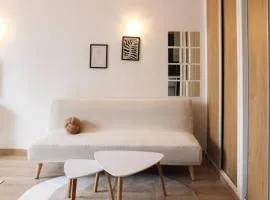 Cosy studio with balcony in Montreuil