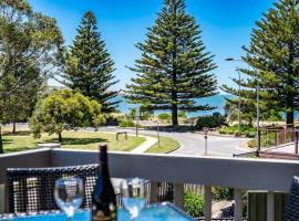 4 1 Harbour View Terrace BYO Linen, vacation home in Victor Harbor