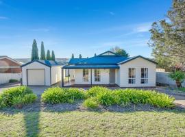 BONAVIVE Port Elliot - Luxury - Family - Township - No Linen Included, hotel in Port Elliot