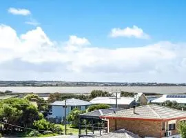 20 Sir George Ritchie Ave Goolwa South - No Linen Included