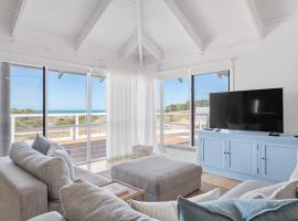 Chiton Shack 8 New Rd Chiton No Linen Included, holiday home in Port Elliot