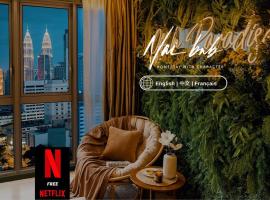 KLCC View Savannah- In a Tropical State of Mind, hotel dekat Museum dan Galeri Seni Bank Negara Malaysia, Kuala Lumpur