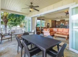 Beautiful Poolside Villa Open Layout With Pool Fitness and Beach Access