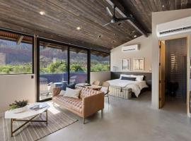 Zion loft with canyon views - unit 1, hotel u gradu 'Springdale'