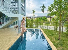 Venice De Pool Villa @ Casa Sakhu Phuket, готель у місті Ban Sakhu