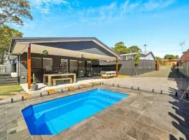 Pool Side Point Oasis - Heated Plunge Pool