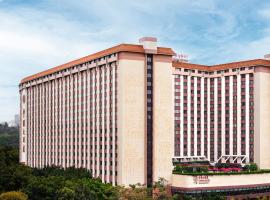 China Hotel Guangzhou, מלון בגואנגג'ואו