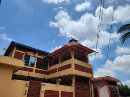 trois chambres et salon avec balcon à Porto Novo