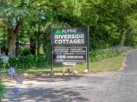 Alpine Riverside Cottages, hotel in Porepunkah