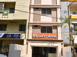 RS GUEST HOUSE, hotelli kohteessa Nagpur