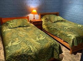 Hasta 4 per. dormitorio principal y otro con 2 camas, hotel a Los Andes