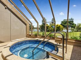 Lakeside Country Club, hotel in Numurkah