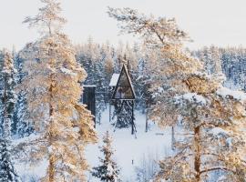PAN Treetop Cabins, hotel v destinaci Åsnes