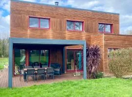 Maison 180m2, jardin clos, 2 terrasses, 5 mn Dinan