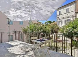 108 - Stupendo monolocale in centro storico a Numana sulla Costarella con terrazzo privato- SPIAGGIA WHITE BEACH CLUB OMAGGIO dal lun al ven FINO AL 02-08
