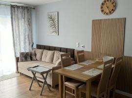 Apartament AMBRA II, hotel in Jantar