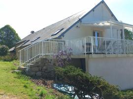 Gîte Le Chardet, apartment in Saint-Sulpice-le-Guérétois