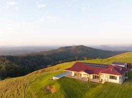 Private Estate - Panoramic Views, hotelli kohteessa Bald Knob