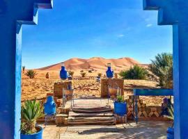 Hotel Camping Les Roses Des Dunes, 5-star hotel in Merzouga