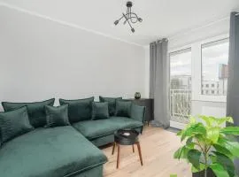 Spacious Apartment Ideal for Families by Noclegi Renters