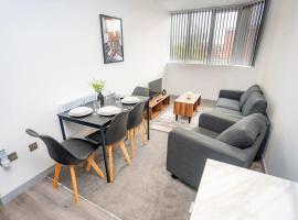 Bright and Modern 2 Bed Apartment in Redditch, hotell i Redditch