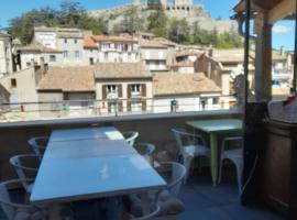 Les MIRABELLES chambres d'hôtes, nhà nghỉ B&B ở Sisteron