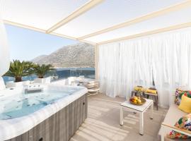 Villa Iris, beachfront, with jacuzzi, up to 9 guests, Mpali beach, Rethymno! – hotel w mieście Balíon