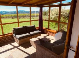 Adlerhorst - Alpenblick & Ruhe, Großes Haus für Gruppen, hotel a Thyrnau