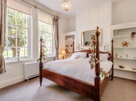 The Lake House - Crimplesham Hall, apartamento em Stradsett