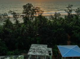 Dakshinamurthi Beach Stay, хотел в Гокарна